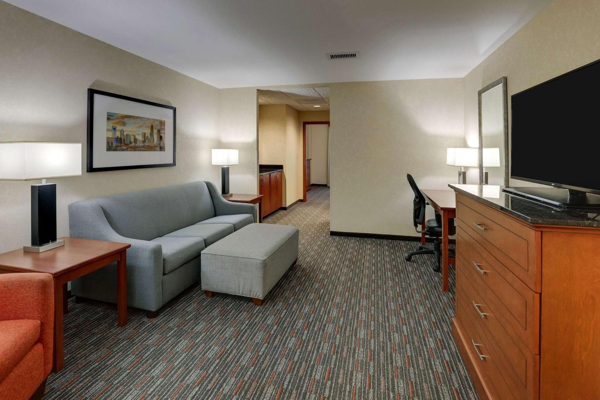 Drury Inn & Suites Charlotte Arrowood Eksteriør bilde