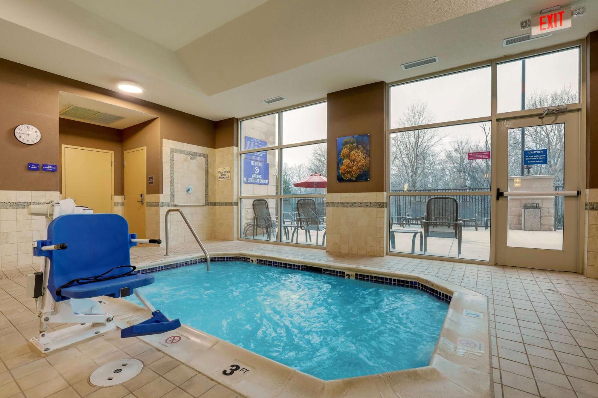 Drury Inn & Suites Charlotte Arrowood Eksteriør bilde